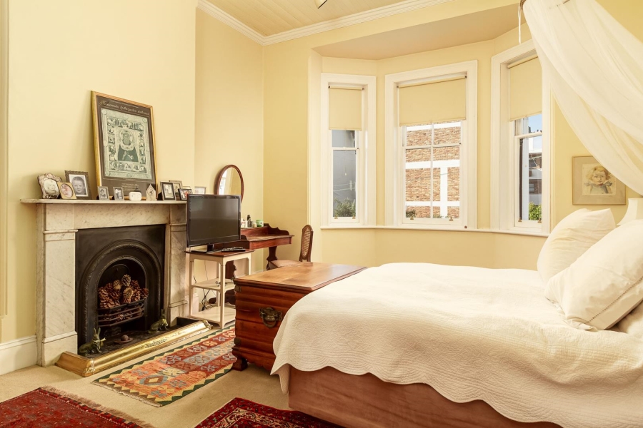 4 Bedroom Property for Sale in Bantry Bay Western Cape